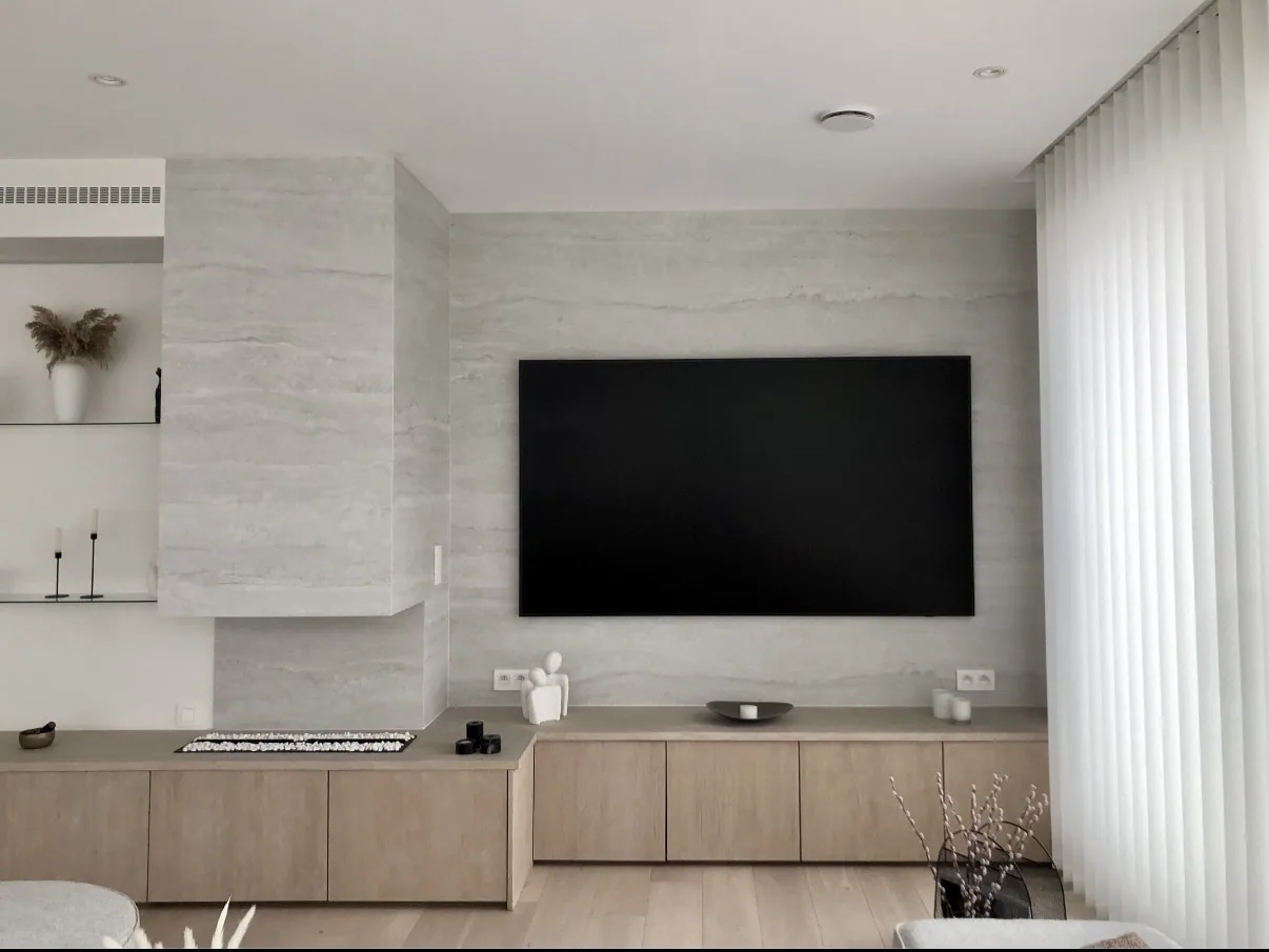 Piedra flexible Travertino Light 150 instalado